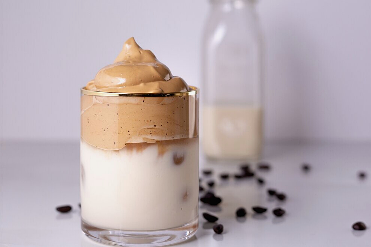 membuat dalgona coffe