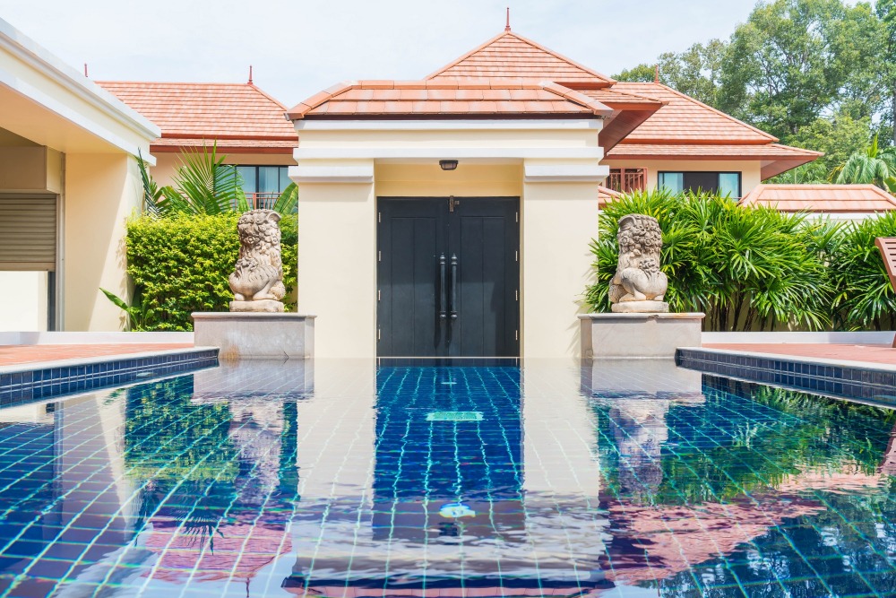 Menyewa Villa Mewah