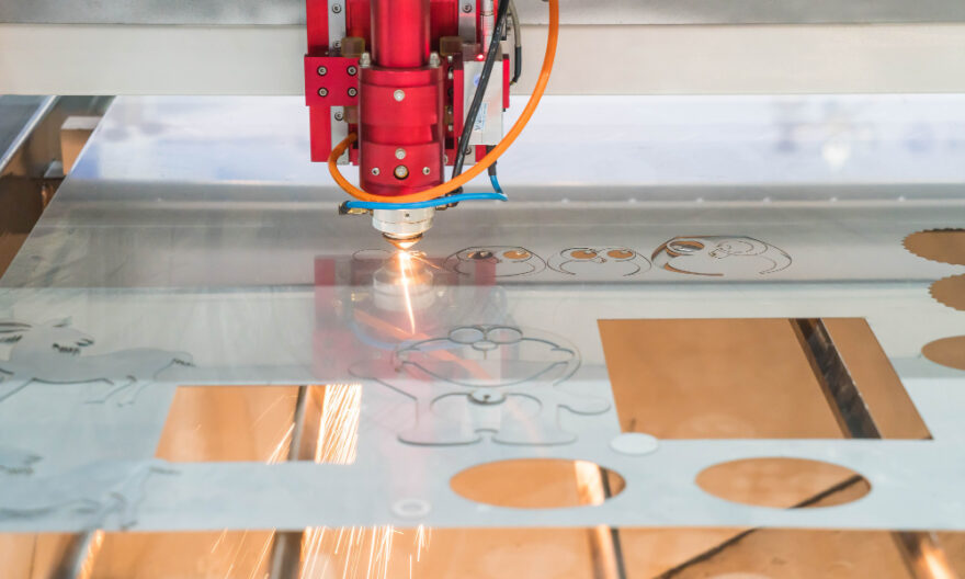 Laser cutting metal