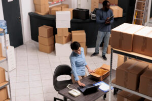 fasilitas logistik